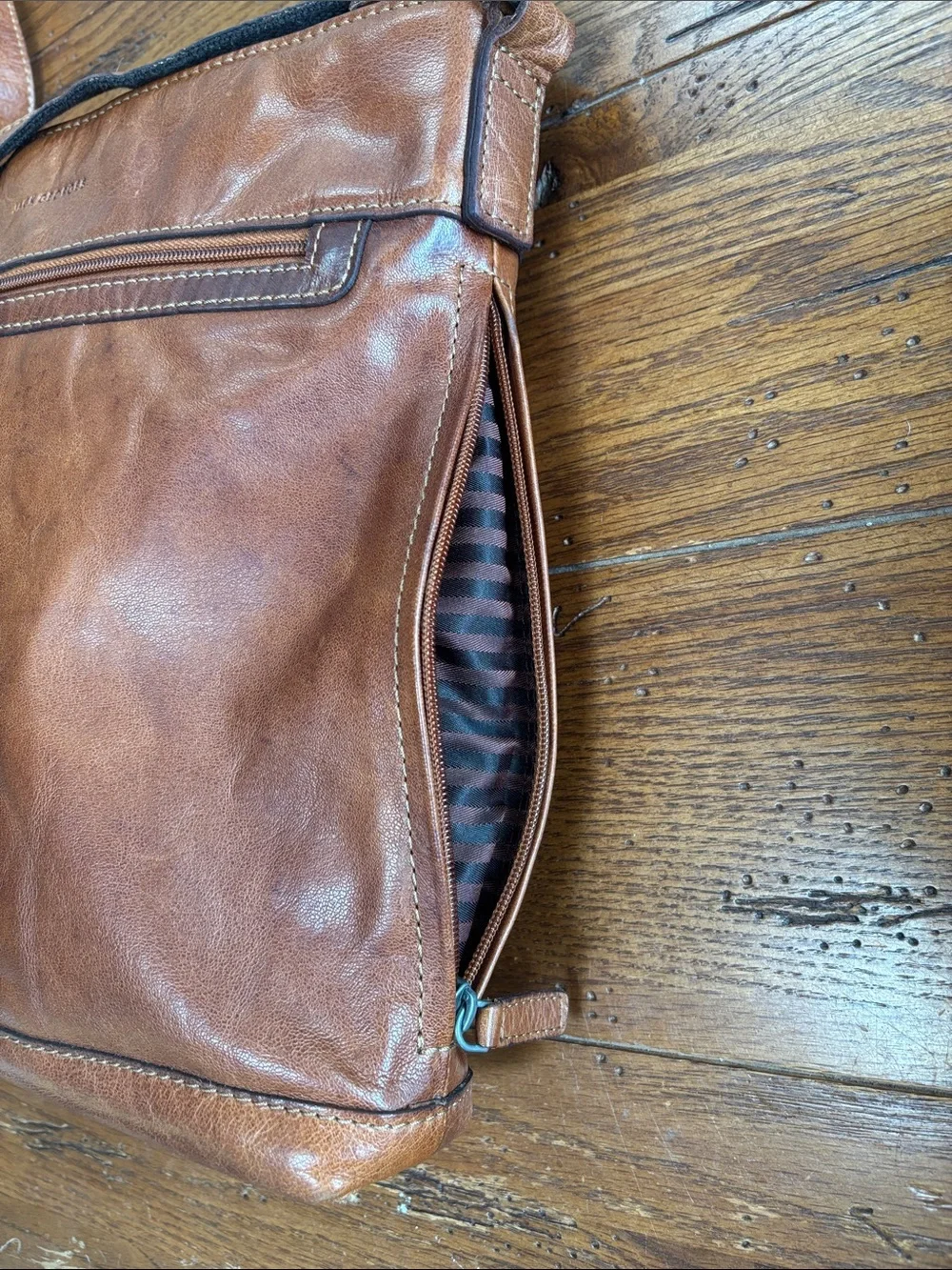 Jack Georges Voyager Honey Brown Buffalo Leather Cross Body Bag Travel Purse
